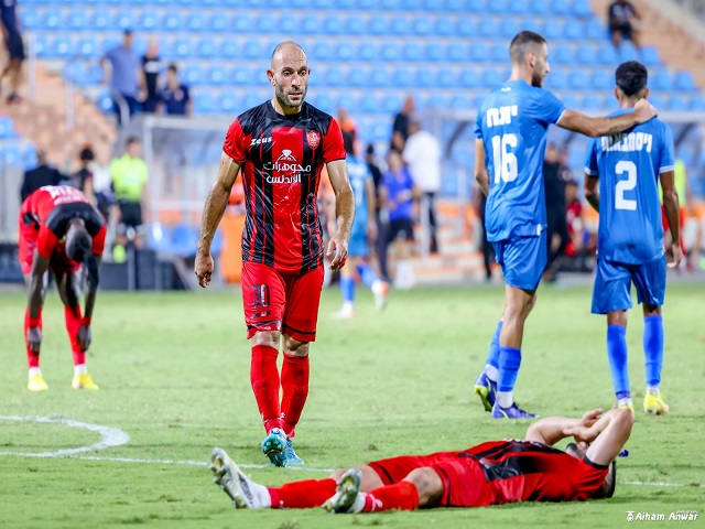 לא יכולים להרשות לעצמם למעוד. שחקני כפר קאסם (איהם אנואר ג'בארין)